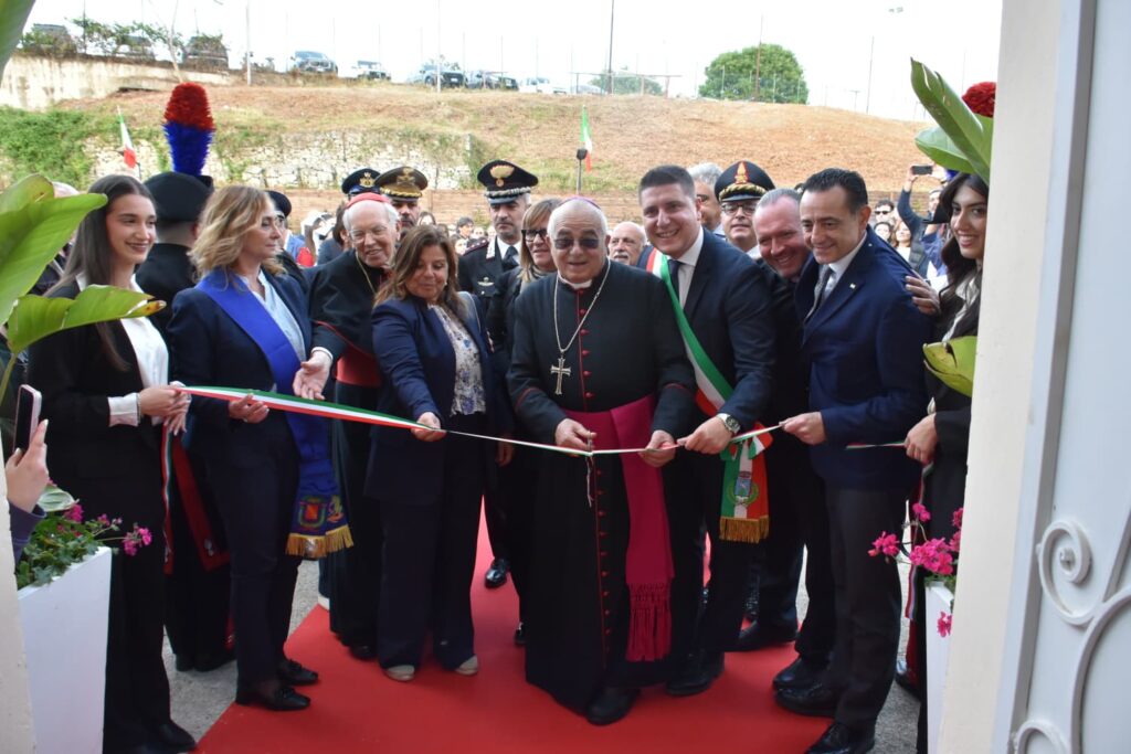 Poggio Nativo, il Vescovo Mandara inaugura il Poliambulatorio San Paolo